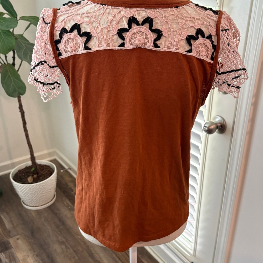Anthropologie Womens Crochet Lace Flutter Sleeve Top Cotton Burnt Orange Medium - Picture 5 of 15